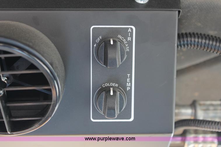 image for item H8288 1997 Caterpillar D6M LGP dozer