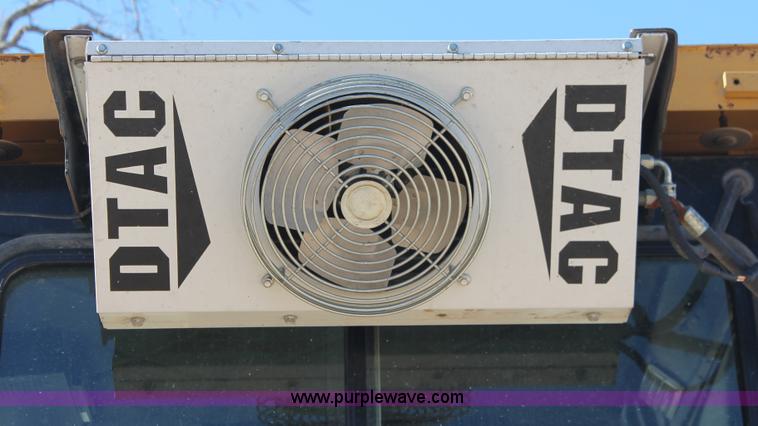 image for item H8288 1997 Caterpillar D6M LGP dozer