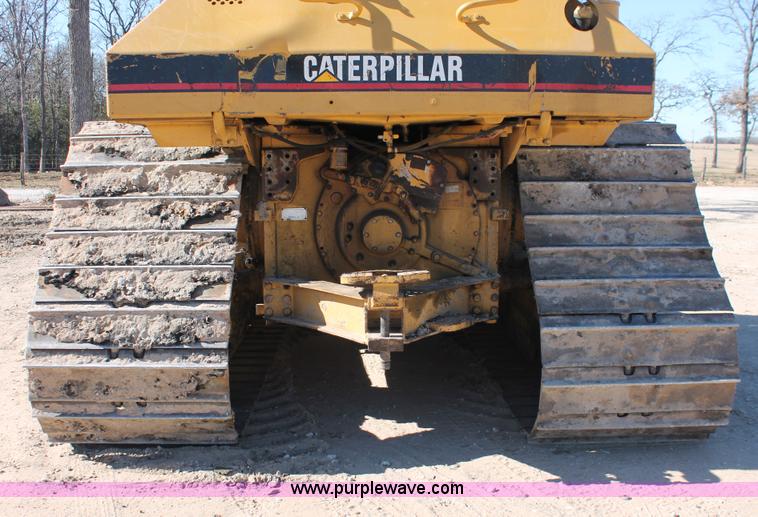 image for item H8288 1997 Caterpillar D6M LGP dozer