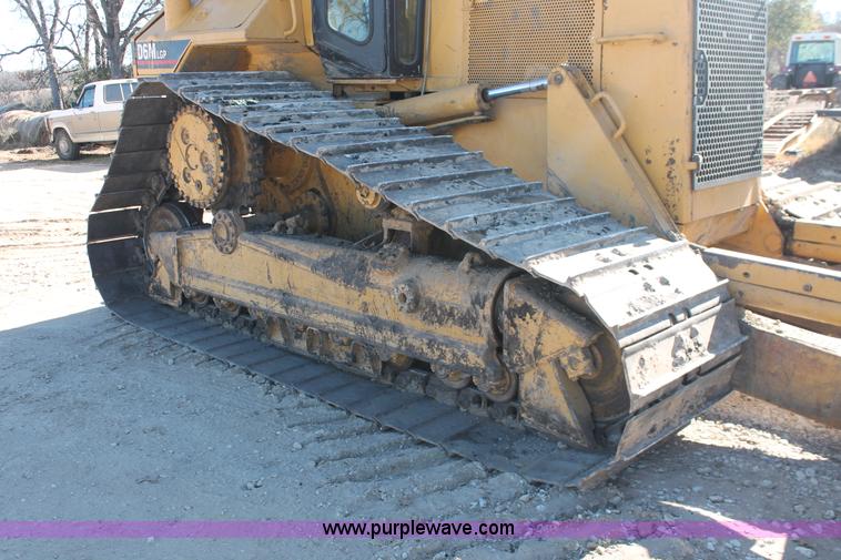image for item H8288 1997 Caterpillar D6M LGP dozer