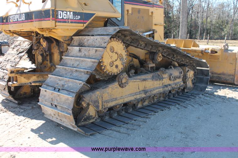 image for item H8288 1997 Caterpillar D6M LGP dozer