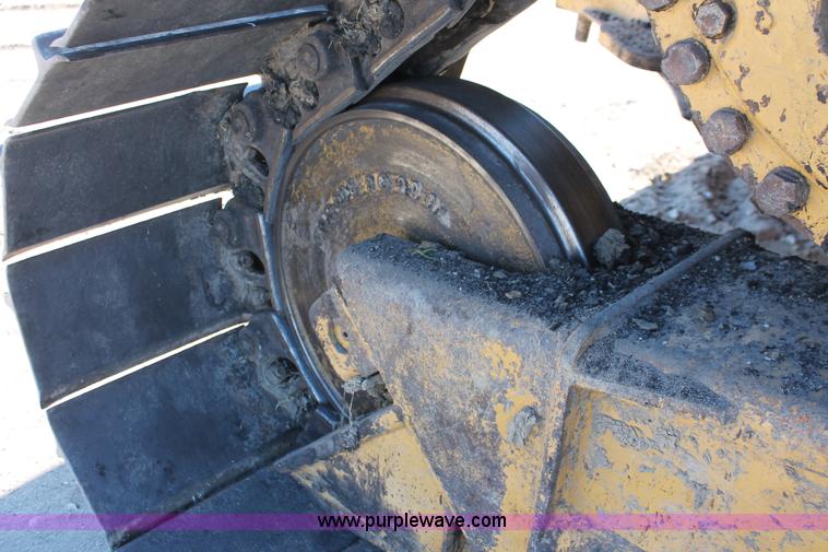 image for item H8288 1997 Caterpillar D6M LGP dozer