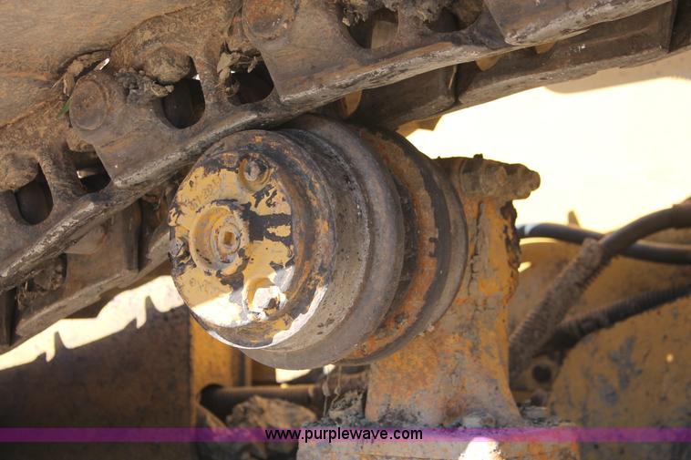 image for item H8288 1997 Caterpillar D6M LGP dozer