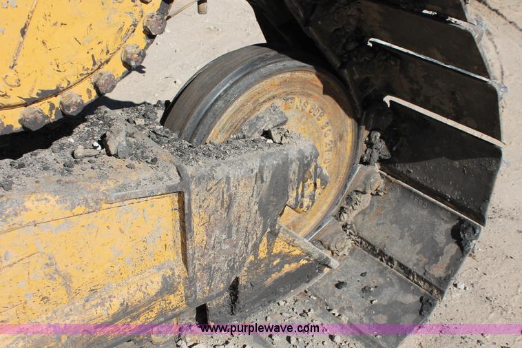 image for item H8288 1997 Caterpillar D6M LGP dozer