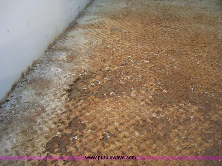 image for item I5726 2005 Chevrolet Silverado 2500HD Ext. Cab utility truck