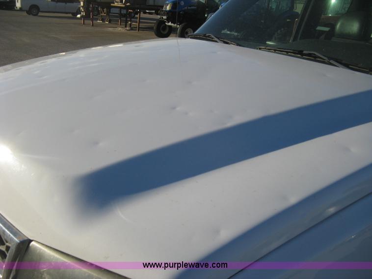 image for item I5726 2005 Chevrolet Silverado 2500HD Ext. Cab utility truck