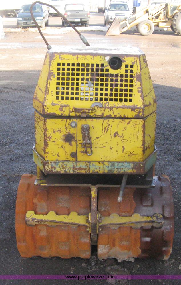 image for item I5731 1994 Multiquip Rammax RW1404 trench compactor