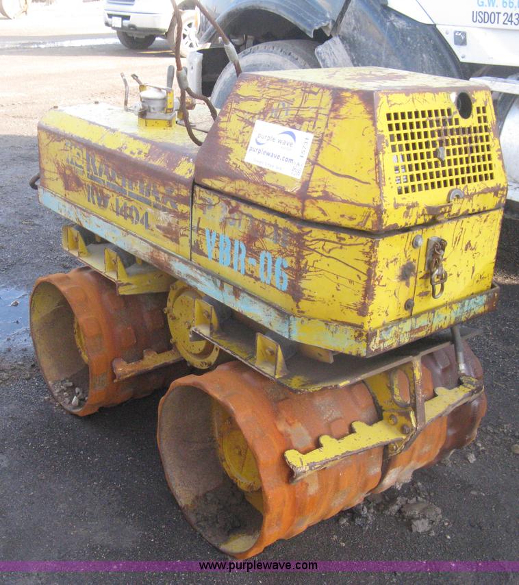 image for item I5731 1994 Multiquip Rammax RW1404 trench compactor