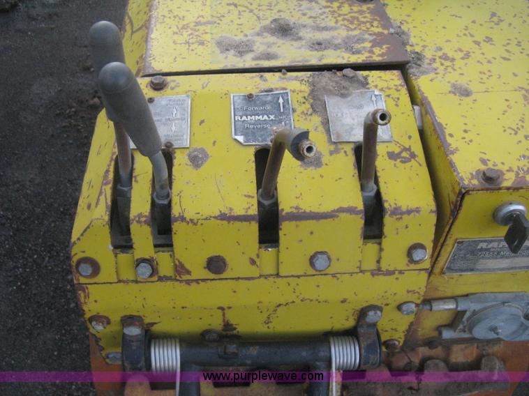 image for item I5731 1994 Multiquip Rammax RW1404 trench compactor