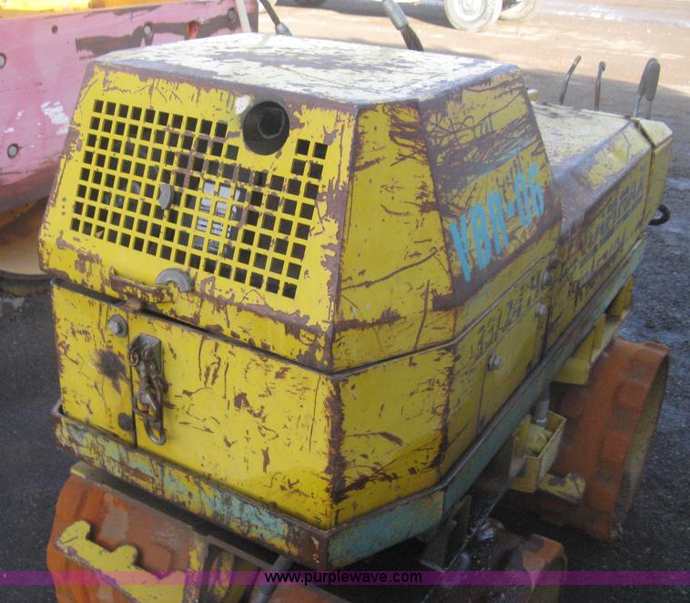 image for item I5731 1994 Multiquip Rammax RW1404 trench compactor