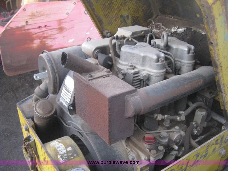 image for item I5731 1994 Multiquip Rammax RW1404 trench compactor