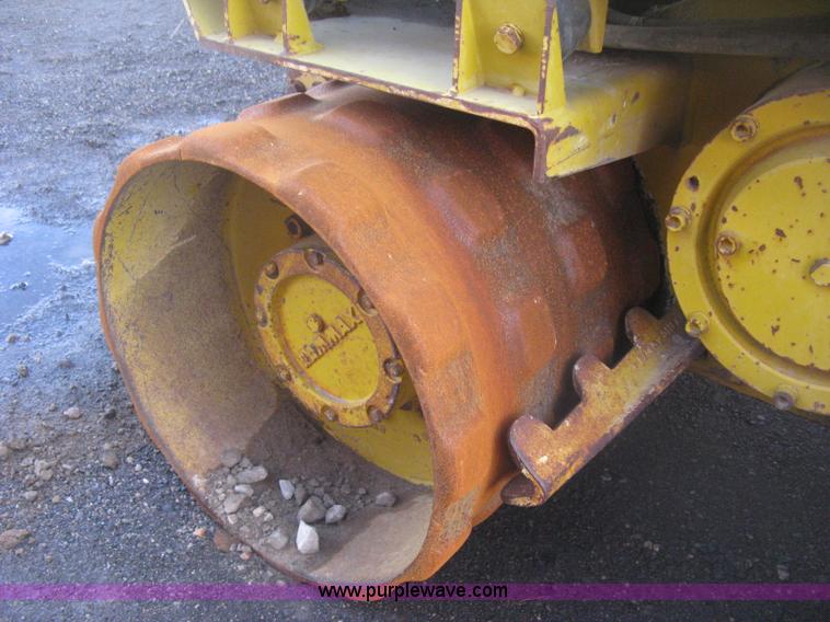 image for item I5731 1994 Multiquip Rammax RW1404 trench compactor