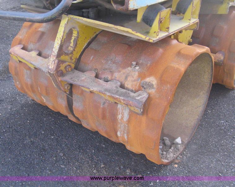 image for item I5731 1994 Multiquip Rammax RW1404 trench compactor
