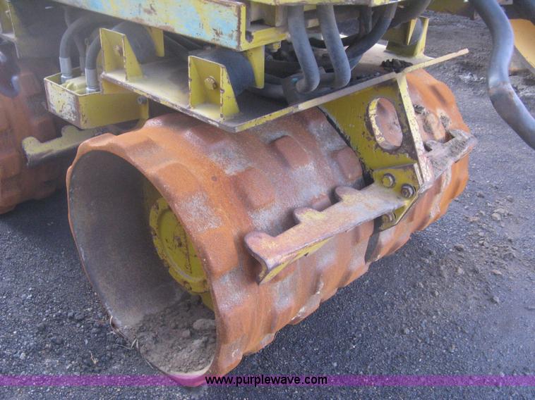 image for item I5731 1994 Multiquip Rammax RW1404 trench compactor