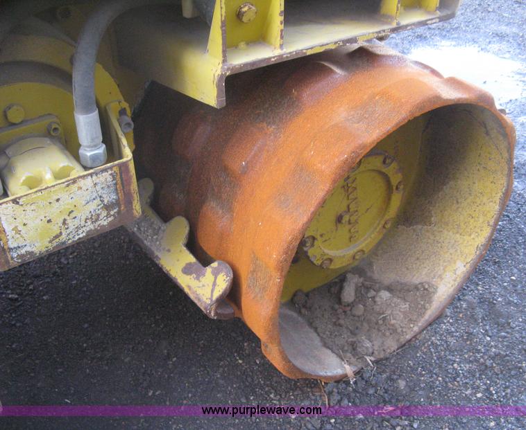 image for item I5731 1994 Multiquip Rammax RW1404 trench compactor