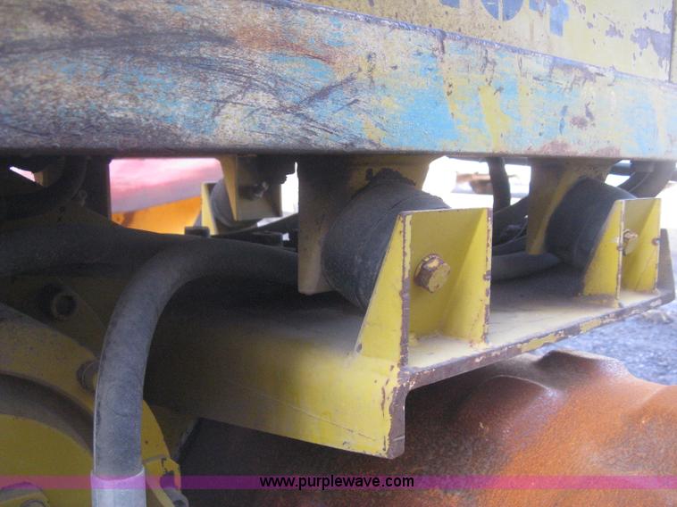 image for item I5731 1994 Multiquip Rammax RW1404 trench compactor