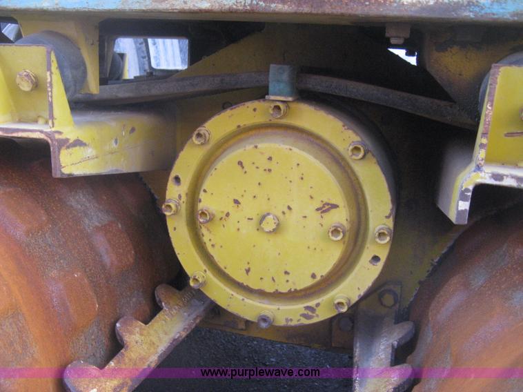 image for item I5731 1994 Multiquip Rammax RW1404 trench compactor