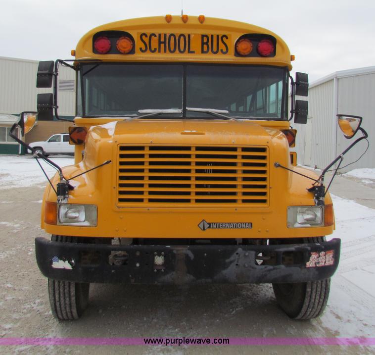 image for item AE9074 1998 International 3800 school bus
