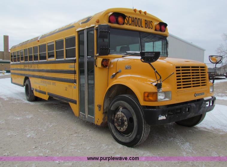 image for item AE9074 1998 International 3800 school bus