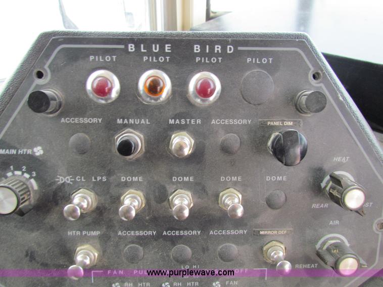 image for item AE9074 1998 International 3800 school bus