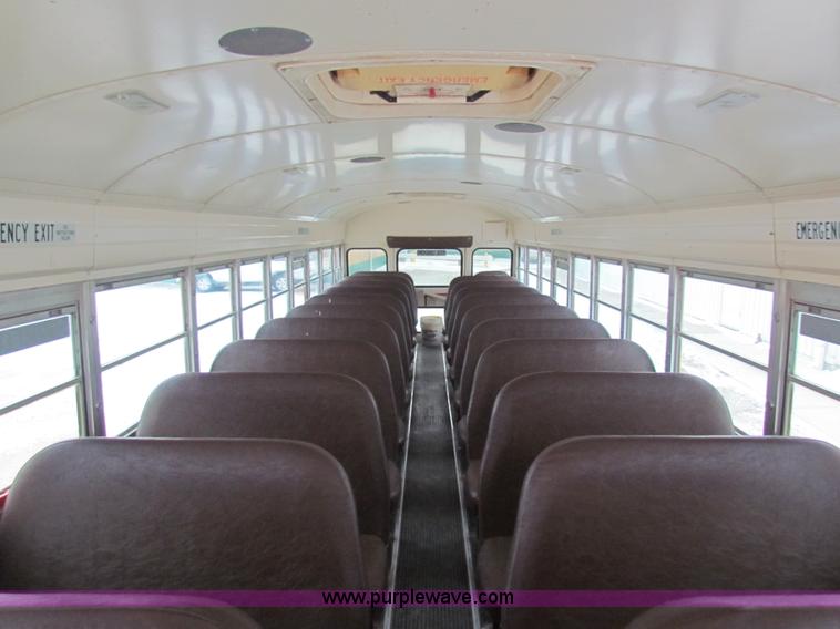 image for item AE9074 1998 International 3800 school bus