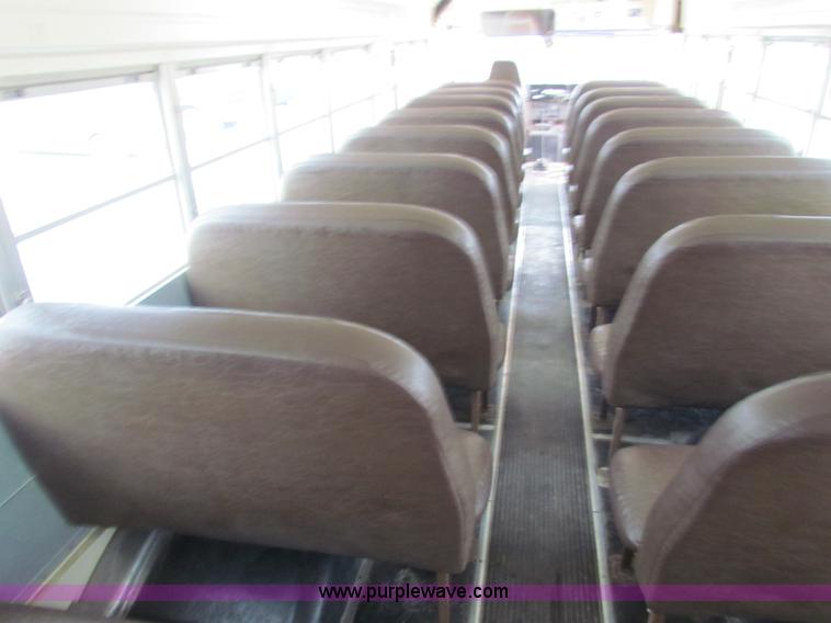 image for item AE9074 1998 International 3800 school bus