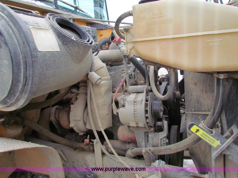 image for item AE9074 1998 International 3800 school bus