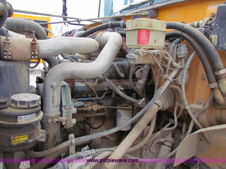 image for item AE9074 1998 International 3800 school bus