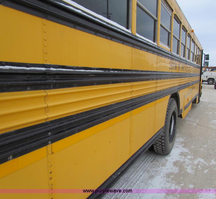 image for item AE9074 1998 International 3800 school bus