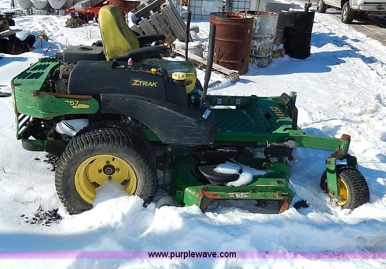 image for item AP9760 John Deere 757 Ztrak lawn mower