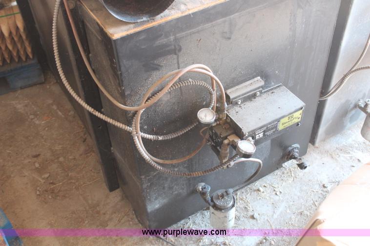 image for item AU9821 Energy Logic Stainless 2000 used oil heater