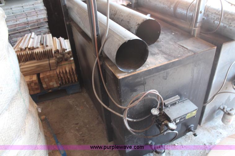 image for item AU9821 Energy Logic Stainless 2000 used oil heater