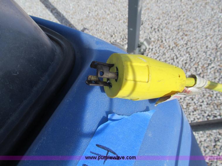 image for item AY9961 Assorted floor care equipment