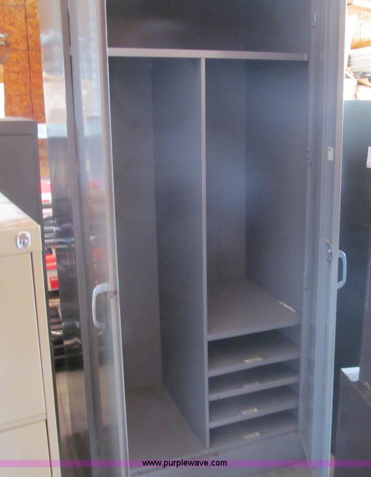 image for item AY9971 Assorted steel cabinets
