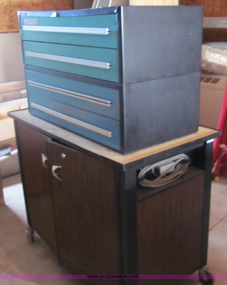 image for item AY9973 Rolling media cart