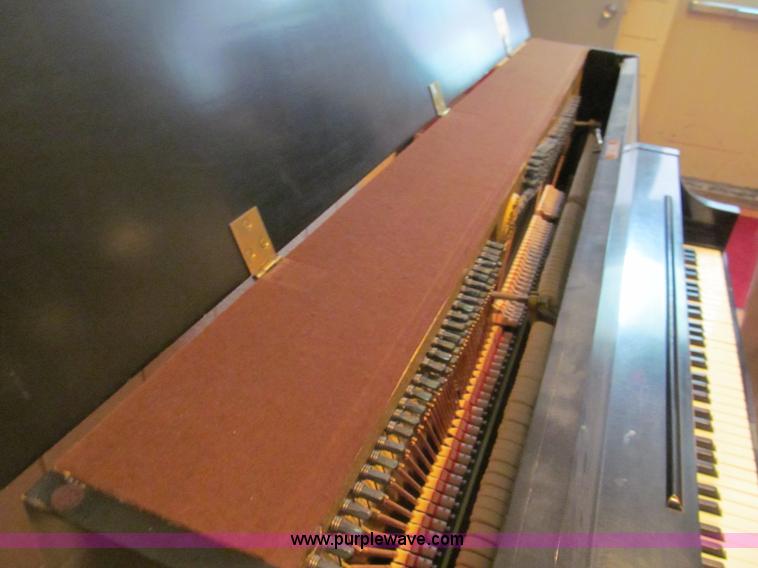 image for item AY9974 Yamaha studio piano