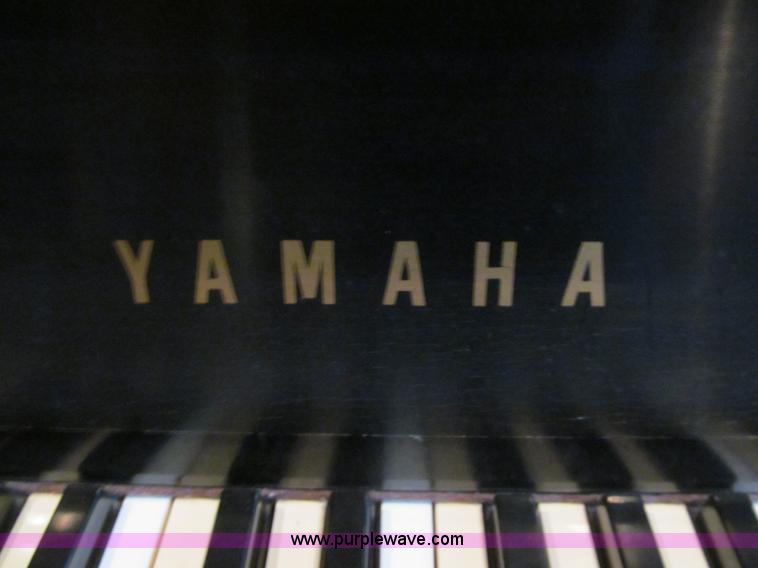 image for item AY9974 Yamaha studio piano
