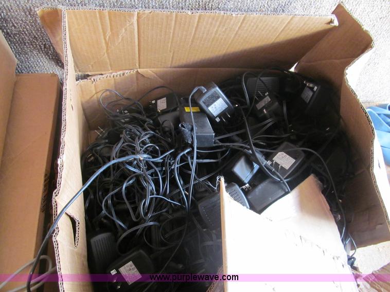 image for item AY9975 Assorted electronics