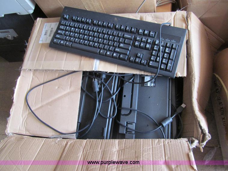 image for item AY9975 Assorted electronics