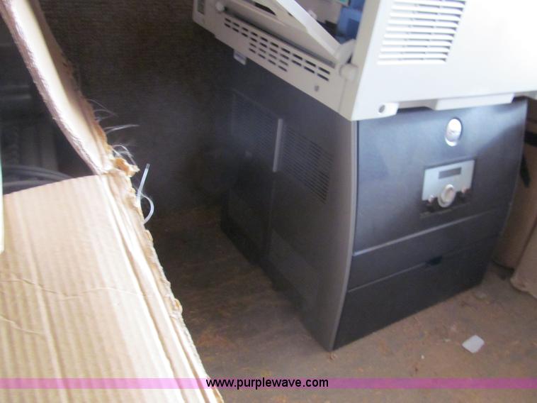 image for item AY9975 Assorted electronics