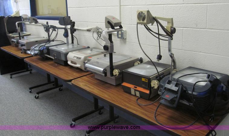 image for item AY9979 (12) assorted overhead projectors
