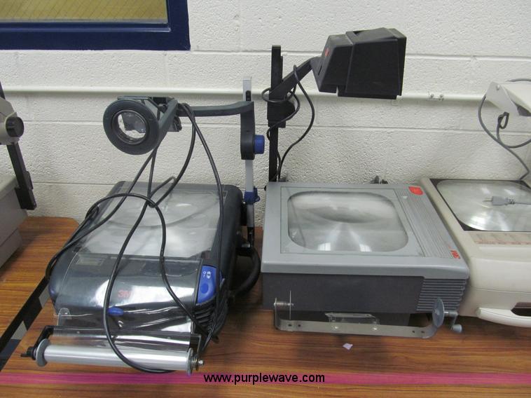 image for item AY9979 (12) assorted overhead projectors