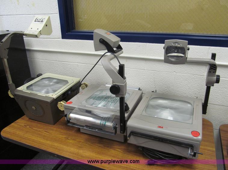 image for item AY9979 (12) assorted overhead projectors