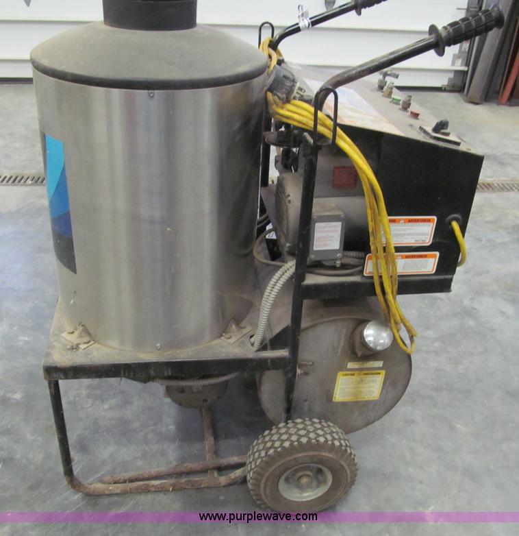 image for item AY9981 Delco Equalizer 385BD pressure washer