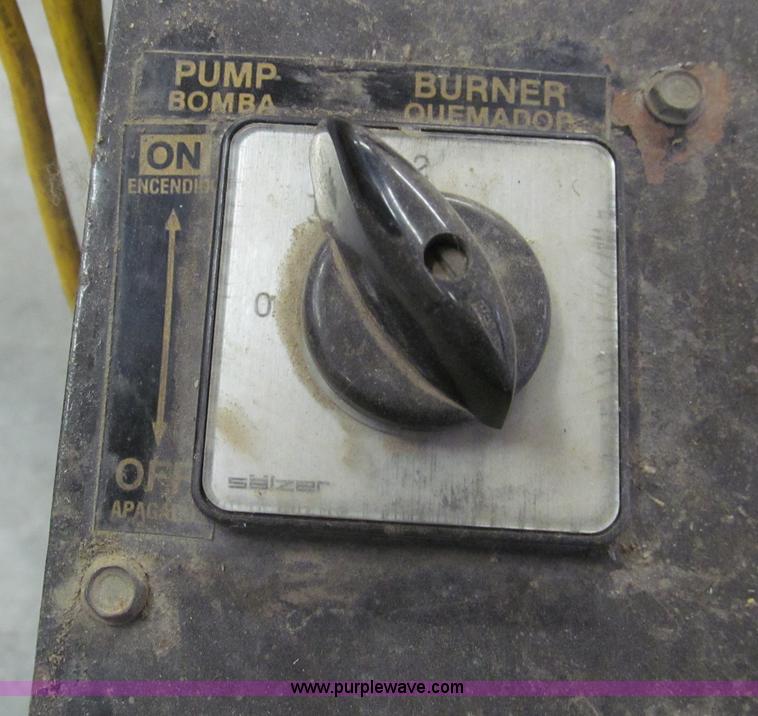 image for item AY9981 Delco Equalizer 385BD pressure washer