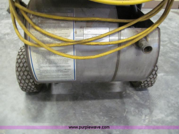 image for item AY9981 Delco Equalizer 385BD pressure washer