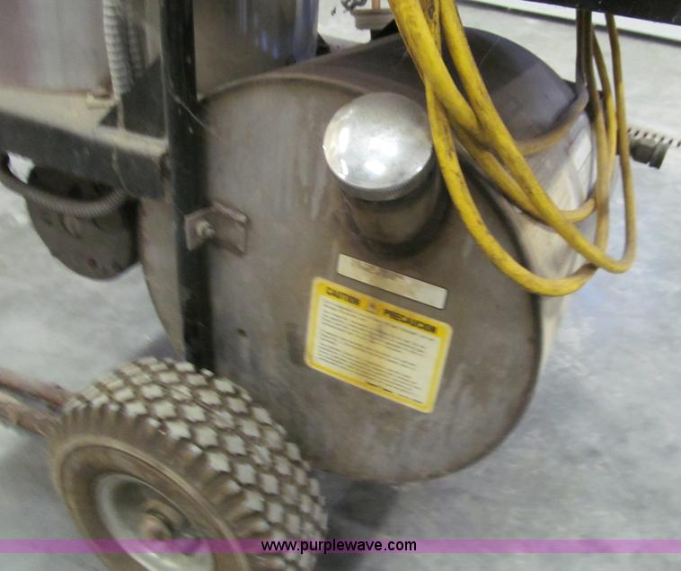 image for item AY9981 Delco Equalizer 385BD pressure washer