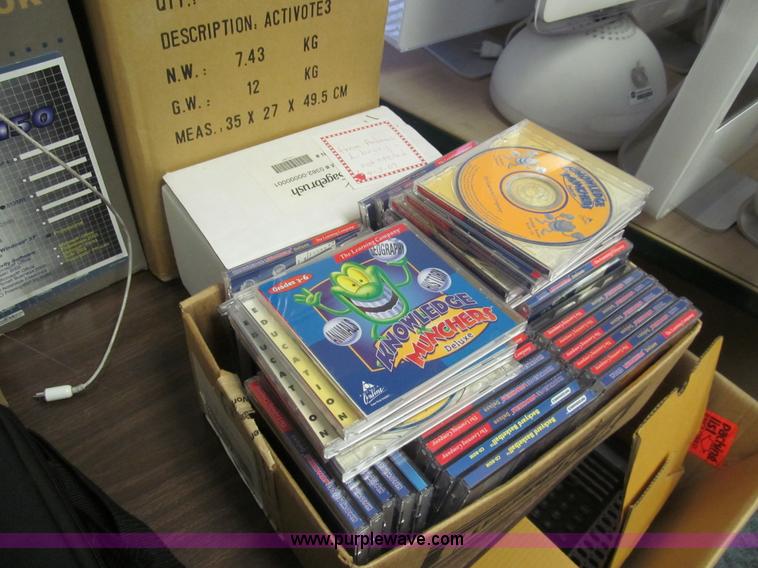 image for item AY9988 Assorted electronics