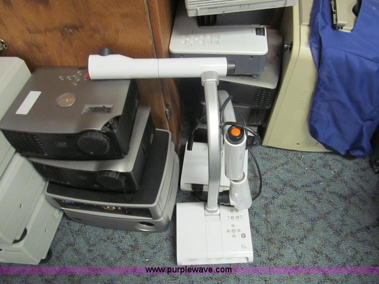 image for item AY9990 (40) assorted projectors