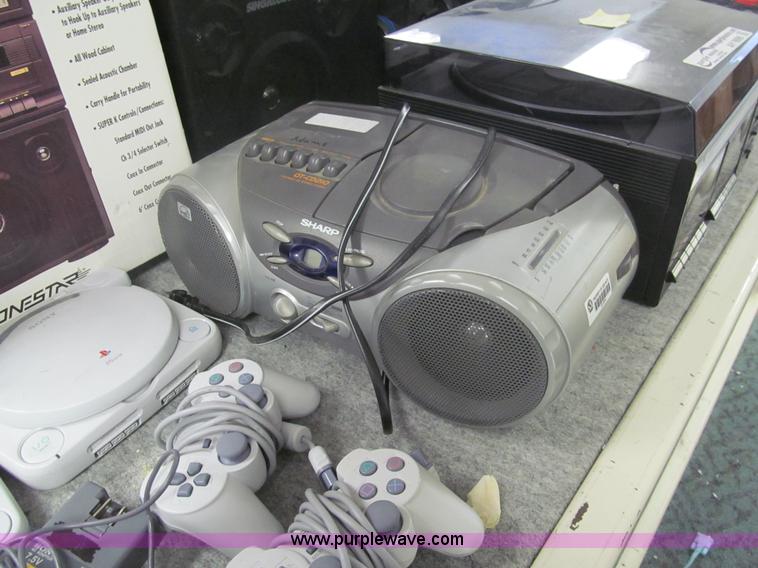 image for item AY9996 Assorted electronics